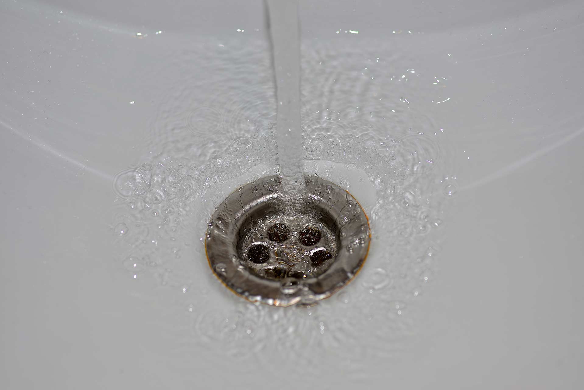 A2B Drains provides services to unblock blocked sinks and drains for properties in Chelmsford.